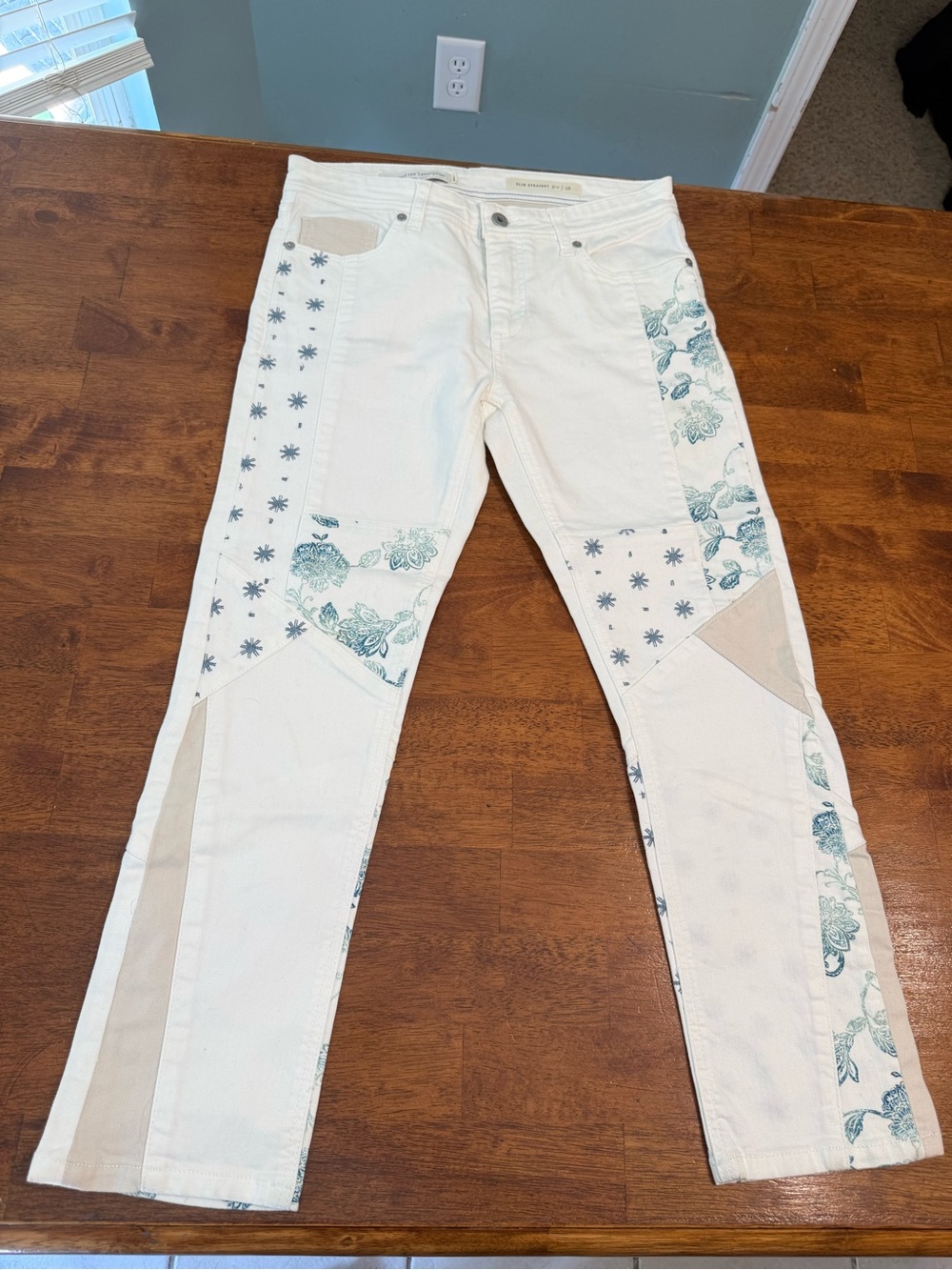 Anthropologie Pilcro Patchwork Slim Straight Jeans Boho Floral White Blue sz 28